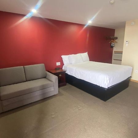 Masterson'S Motel Greater Napanee Εξωτερικό φωτογραφία