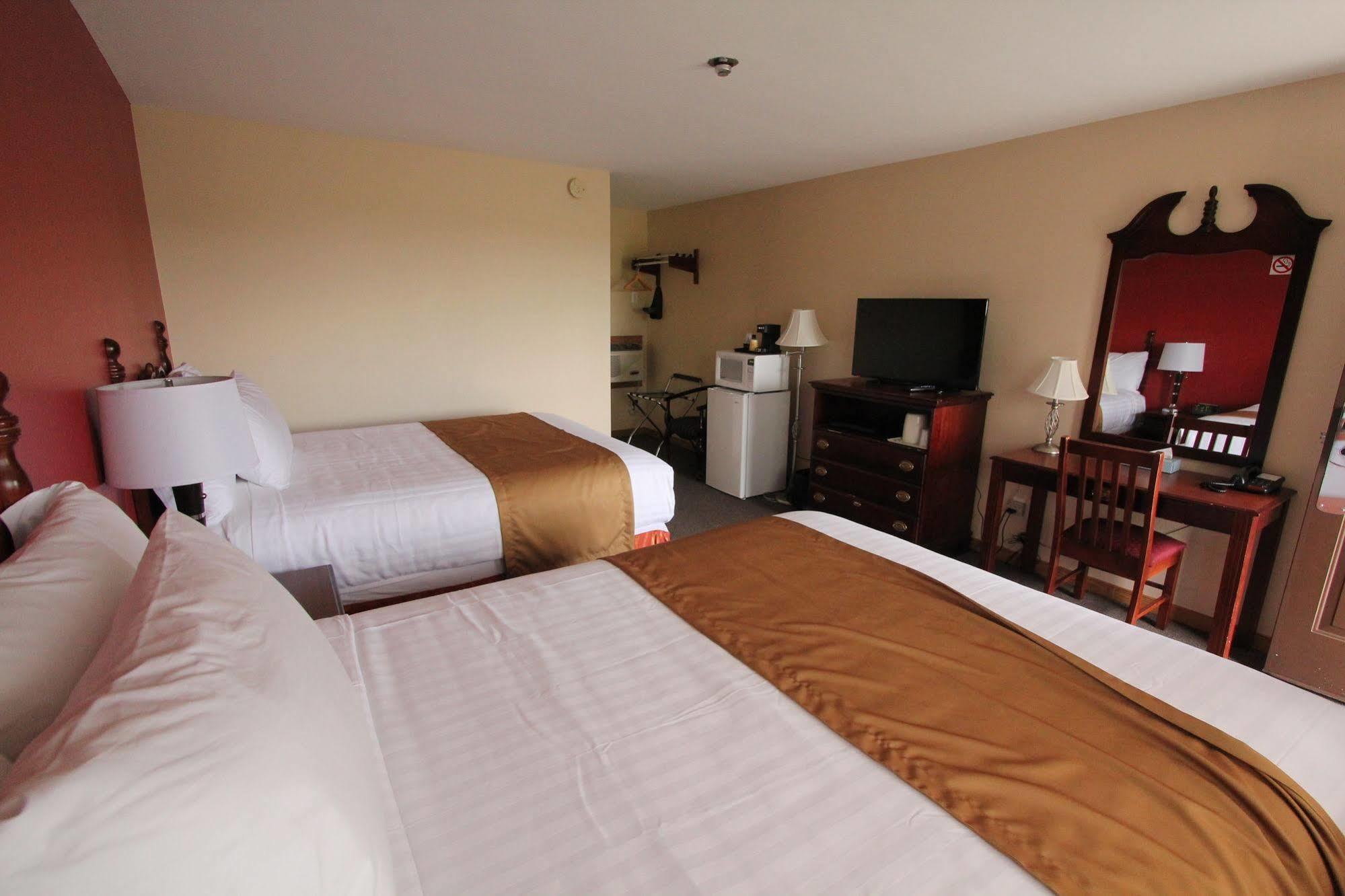 Masterson'S Motel Greater Napanee Εξωτερικό φωτογραφία